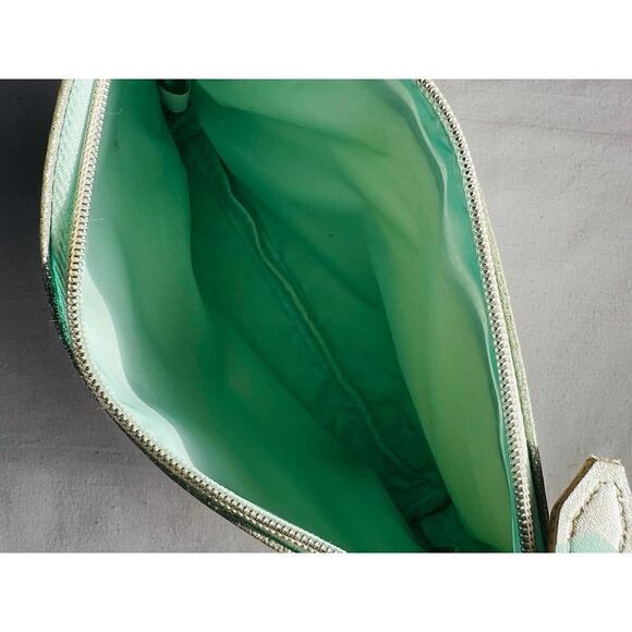 3 for $10 Ipsy December 2017 Silver with Glitter Trim at the Top Glam Bag - Picture 3 of 3